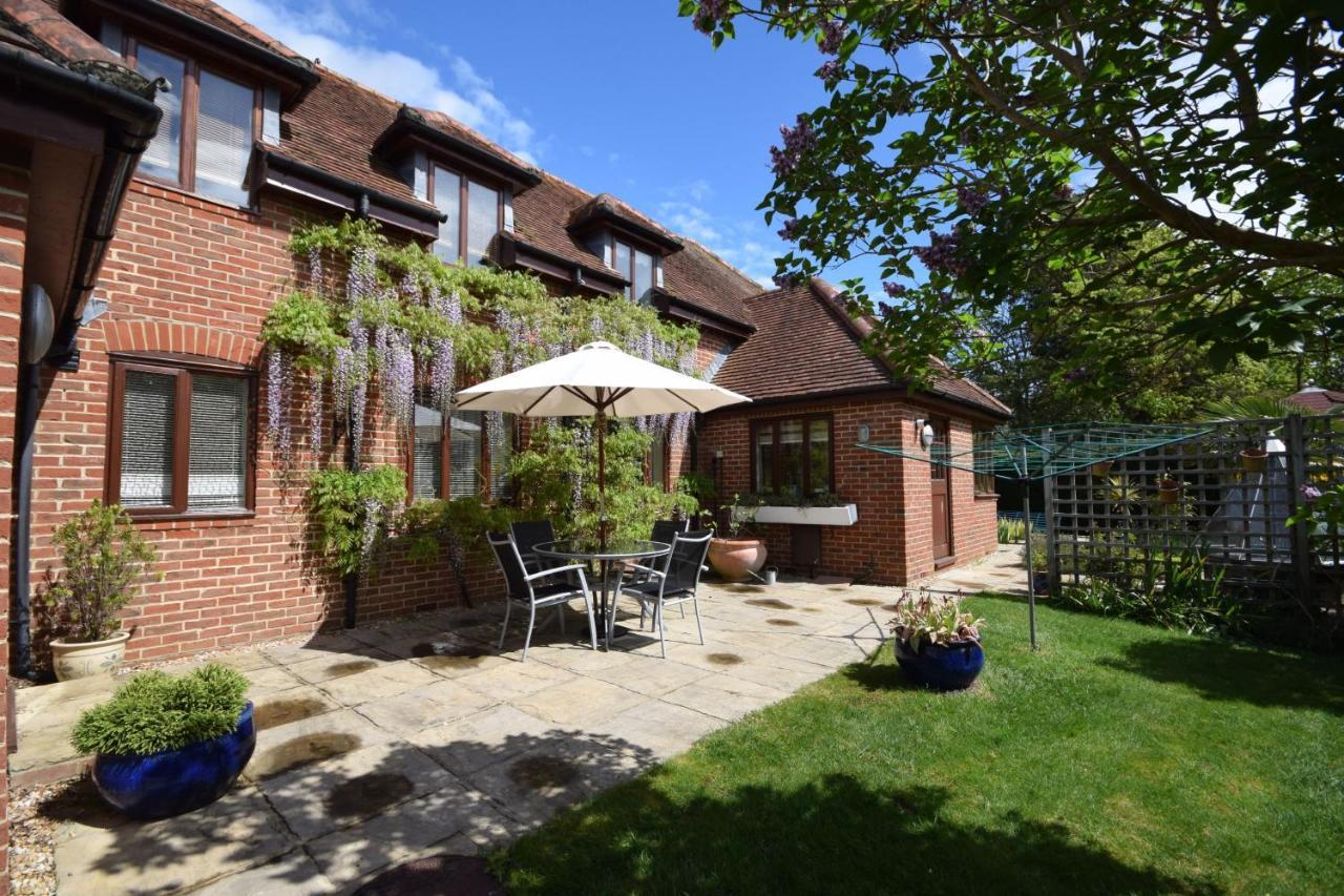 Wisteria Way, Tangmere Exterior foto